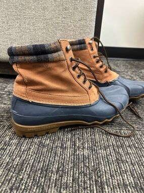 Sperry Tan and Navy Waterproof Lace-Up Duck Boots
